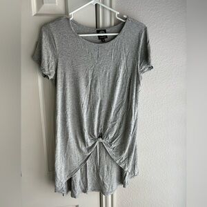 Gray knot top